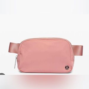 Lululemon Everywhere Belt Bag 1L